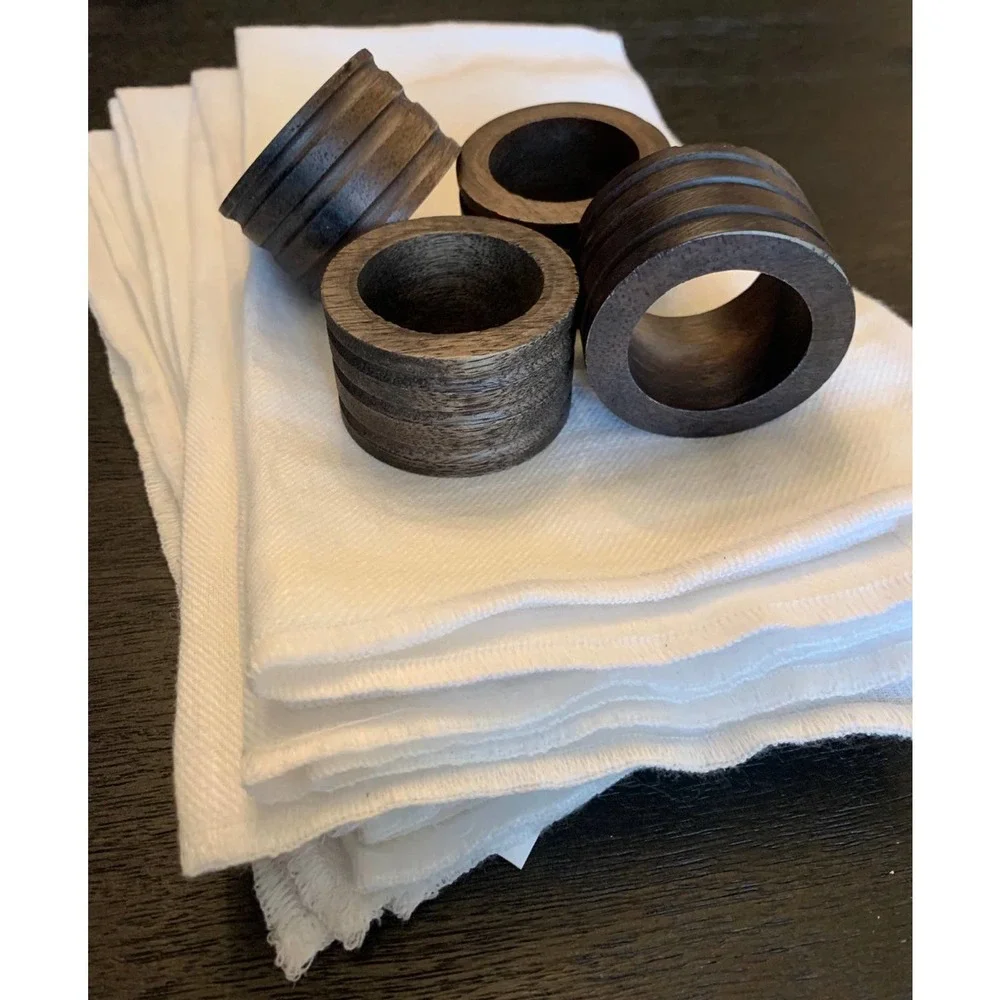 New! Pottery Barn set/4 white 22” linen cloth napkins with wooden rings Easter